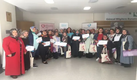 Lider Anne Kursu fotoğraf 1